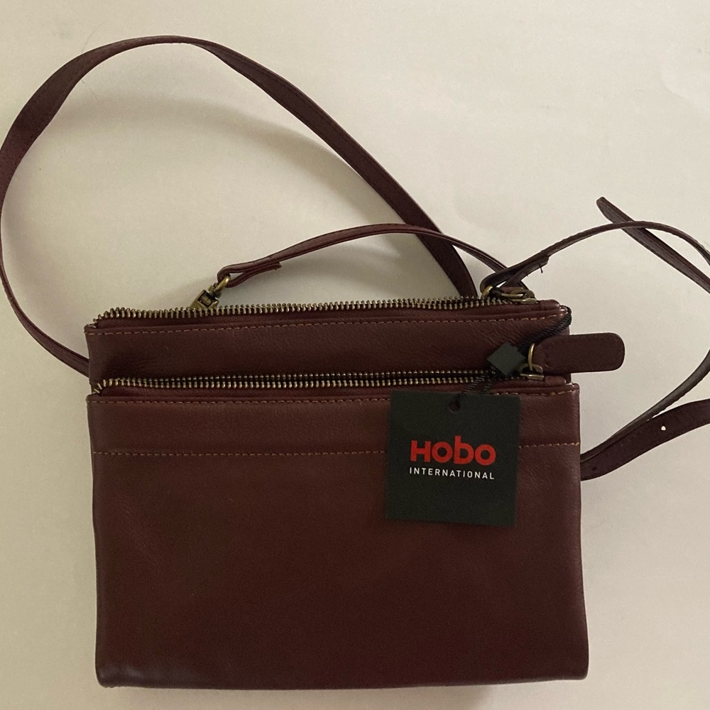 Brown Hobo Int’l bag/purse, NWT! Removable/adjustable strap, 8.5” x 7”